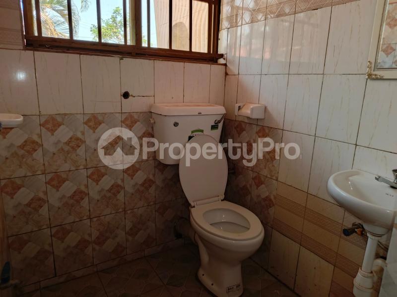 1 bedroom mini flat  Apartment Block Apartment for rent kyaliwajjala Kampala Central - 3