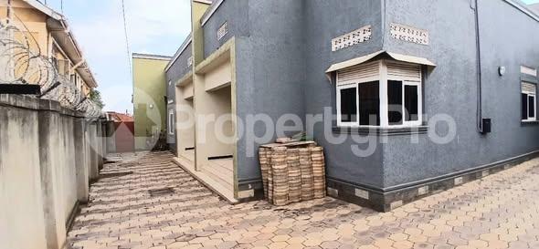 1 bedroom mini flat  Apartment Block Apartment for rent Mbalwa road Wakiso Central - 2