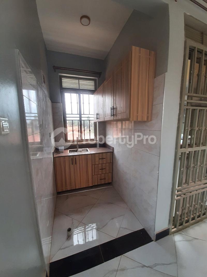 1 bedroom mini flat  Apartment Block Apartment for rent naalya road Wakiso Central - 5