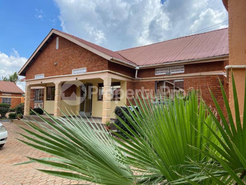 2 bedroom Apartment Block Apartment for rent Kyaliwajjala road Wakiso Central - 4
