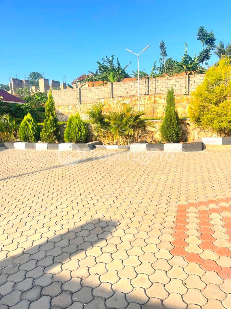 2 bedroom Apartment Block Apartment for rent gayaza road Gayaza Wakiso Central - 13