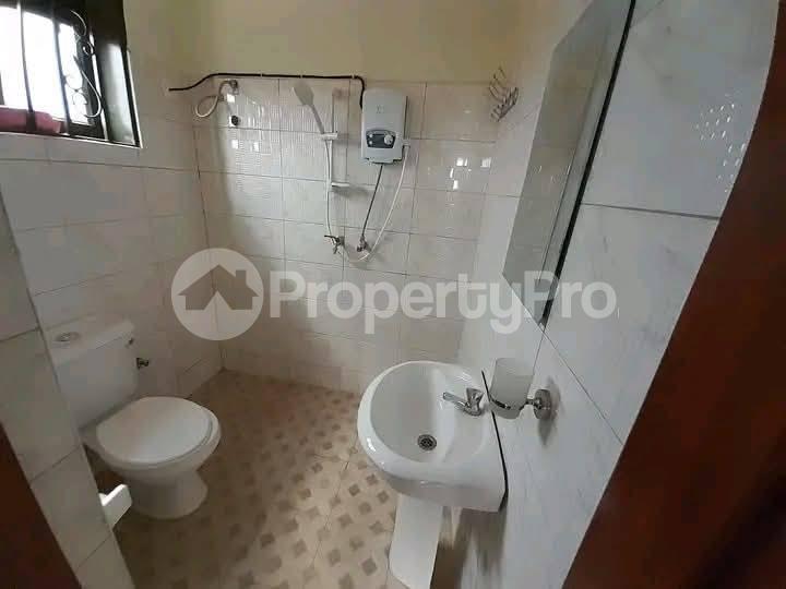 2 bedroom Apartment Block Apartment for rent kulambilo road Kampala Central - 3