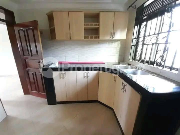 2 bedroom Apartment Block Apartment for rent kulambilo road Kampala Central - 7