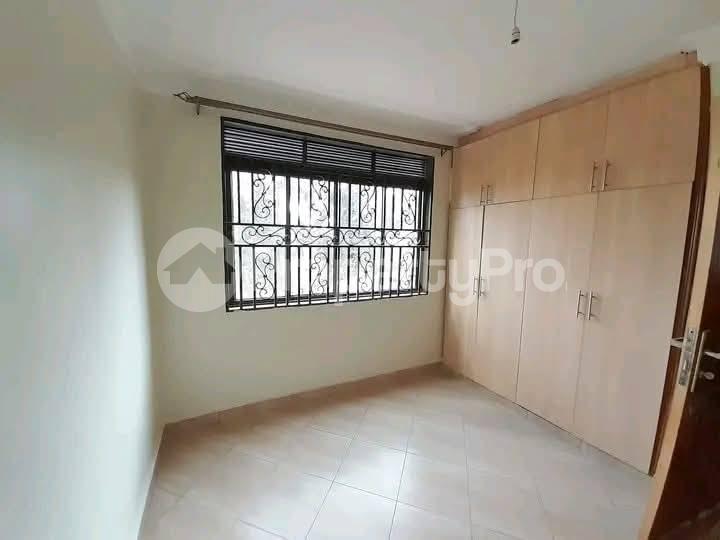 2 bedroom Apartment Block Apartment for rent kulambilo road Kampala Central - 6