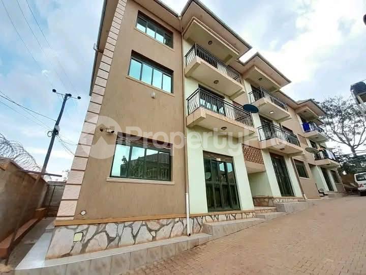 2 bedroom Apartment Block Apartment for rent kulambilo road Kampala Central - 1