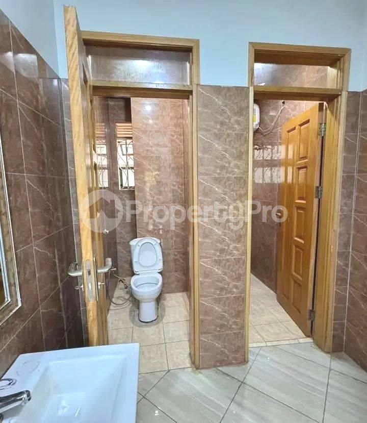 2 bedroom Apartment Block Apartment for rent kyanja road Kampala Central Kampala Central - 5