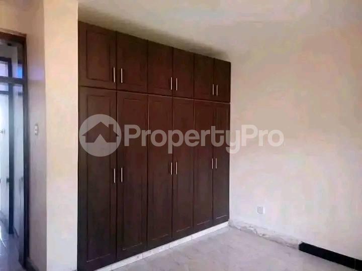 2 bedroom Apartment Block Apartment for rent mbuya road Kampala Central - 2