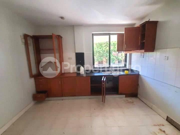2 bedroom Apartment Block Apartment for rent munyonyo road Munyonyo Kampala Central - 4