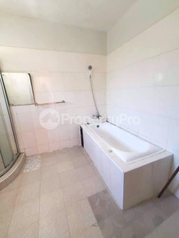 2 bedroom Apartment Block Apartment for rent munyonyo road Munyonyo Kampala Central - 3