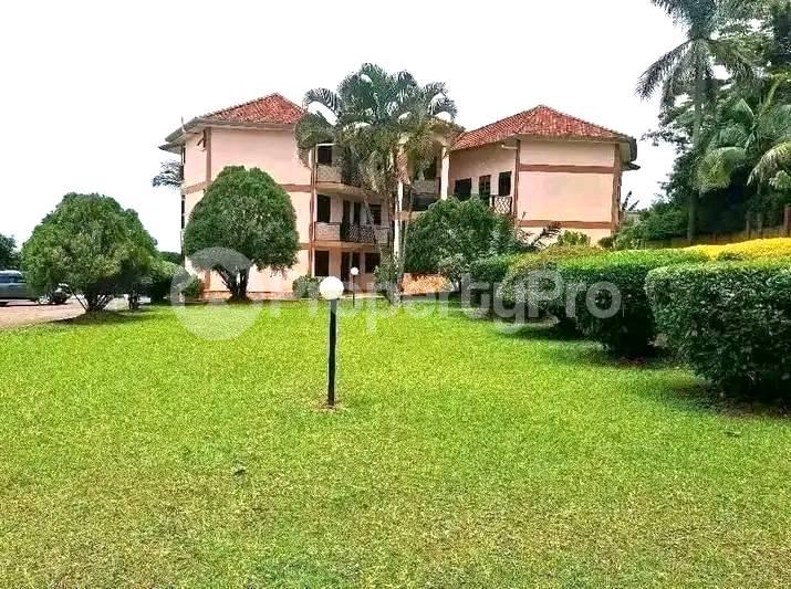 2 bedroom Apartment Block Apartment for rent mutungo road Kampala Central - 0