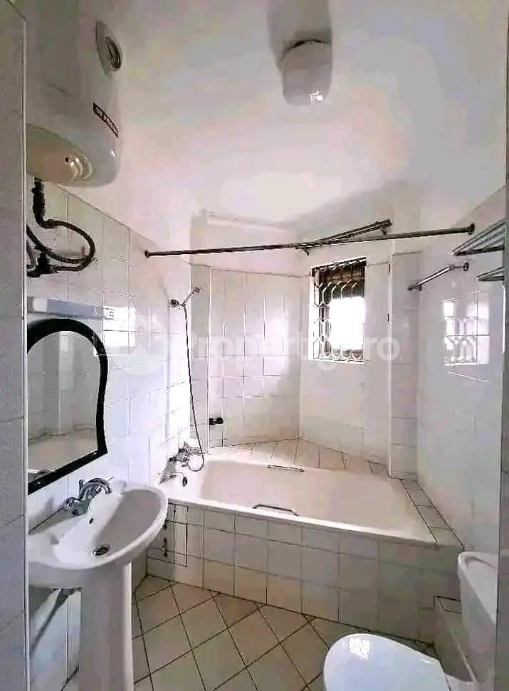 2 bedroom Apartment Block Apartment for rent mutungo road Kampala Central - 5