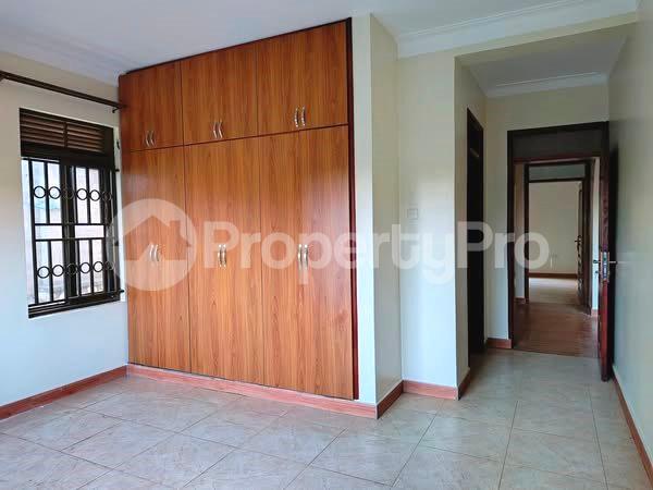 2 bedroom Apartment Block Apartment for rent namugongo road Wakiso Central - 6