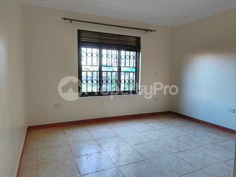 2 bedroom Apartment Block Apartment for rent namugongo road Wakiso Central - 8