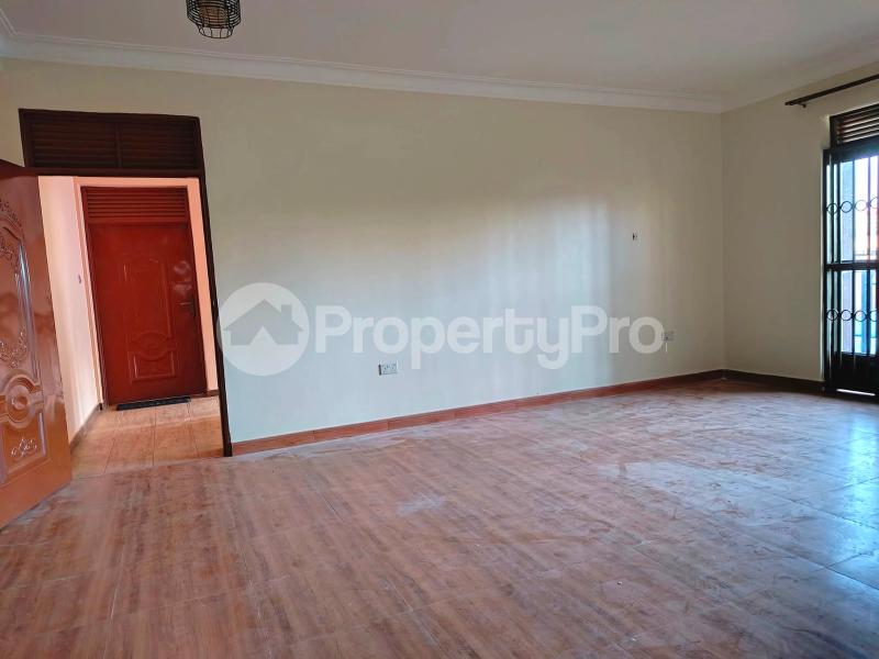2 bedroom Apartment Block Apartment for rent namugongo road Wakiso Central - 5