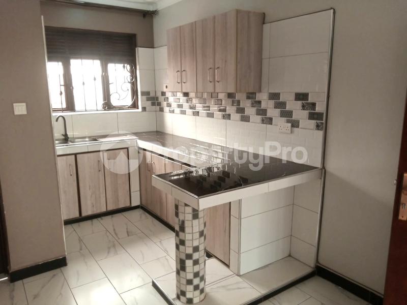2 bedroom Apartment Block Apartment for rent namugongo road Wakiso Central - 3