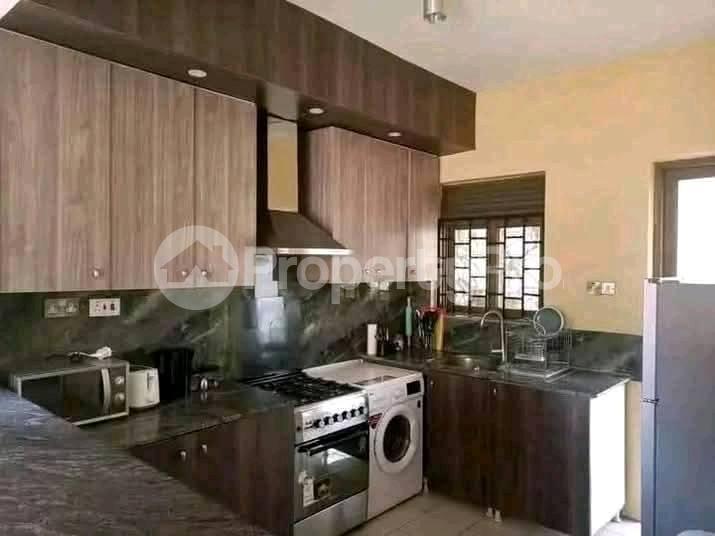 1 bedroom mini flat  Apartment Block Apartment for rent mutungo road Kampala Central - 8