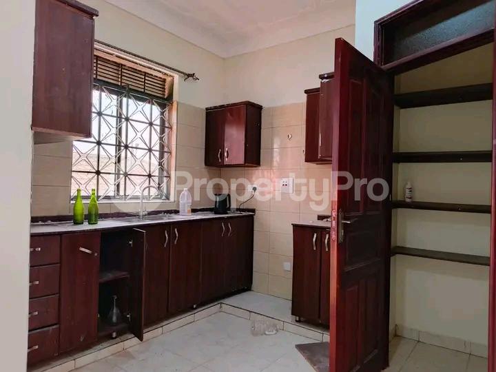 2 bedroom Apartment for rent Bweyogerere butto  Kampala Central Kampala Central - 10