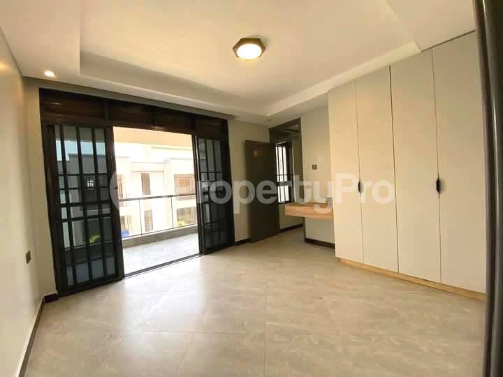 3 bedroom Apartment Block Apartment for rent kira road Kira Wakiso Central - 3