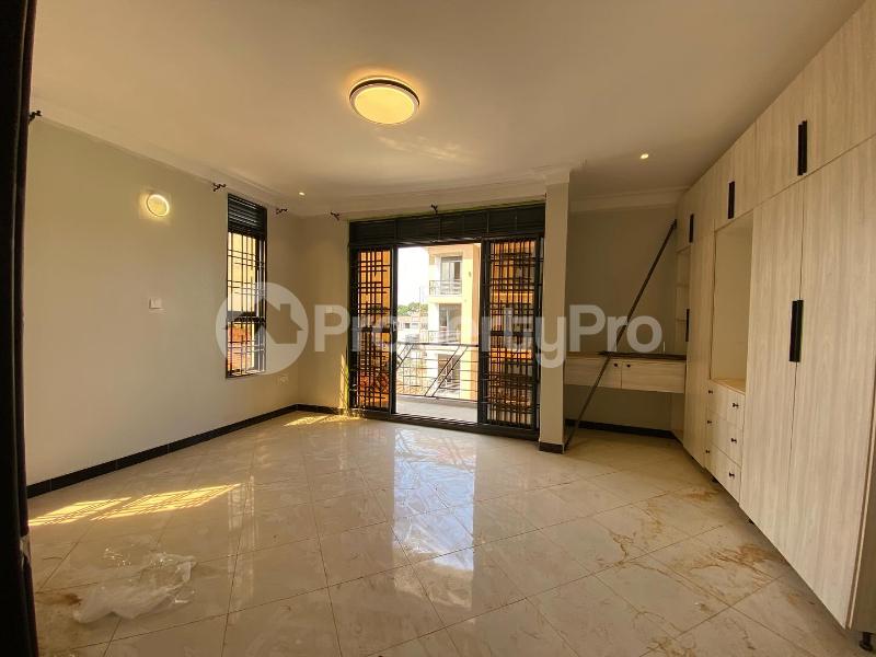 3 bedroom Apartment Block Apartment for rent kulambilo road Kampala Central - 7