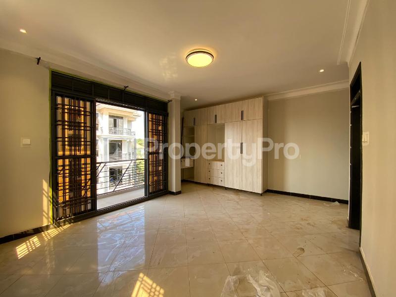 3 bedroom Apartment Block Apartment for rent kulambilo road Kampala Central - 11