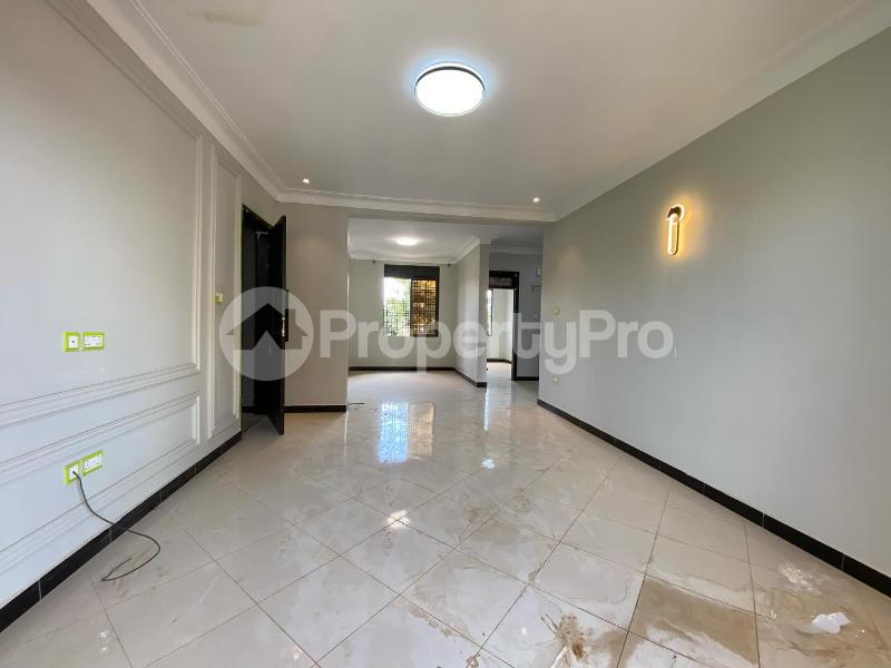 3 bedroom Apartment Block Apartment for rent kulambilo road Kampala Central - 4