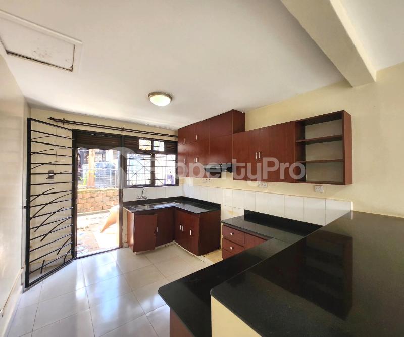 3 bedroom Bungalow Apartment for rent kyanja road Kampala Central - 6