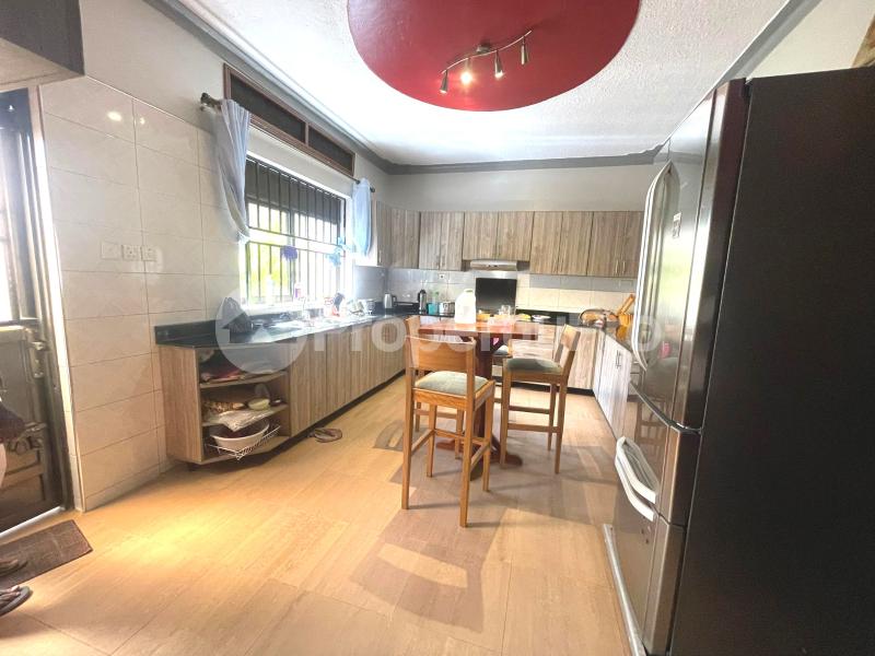 4 bedroom Bungalow Apartment for rent namugongo road Wakiso Central - 12