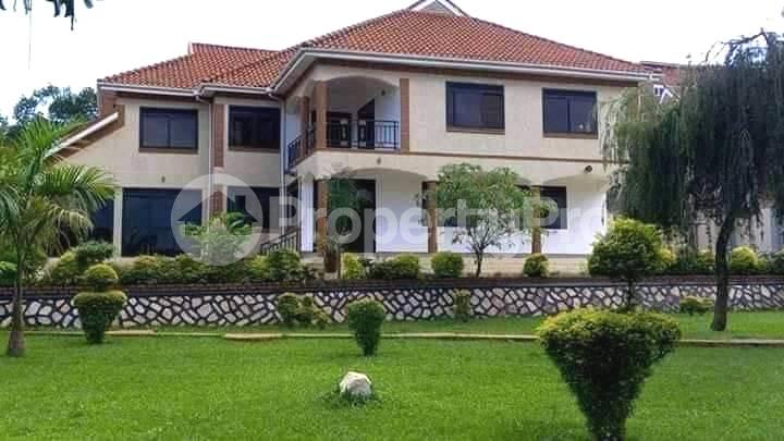5 bedroom Villa for rent bugolobi road Bugolobi Kampala Central - 13