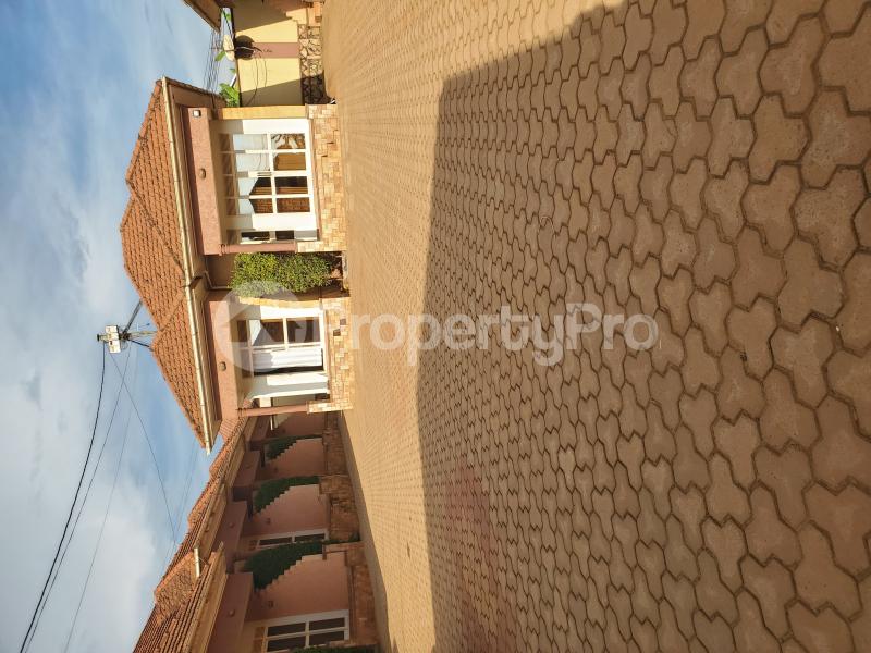 1 bedroom mini flat  Bungalow Apartment for rent Kisaasi  Kisaasi Kampala Central - 2