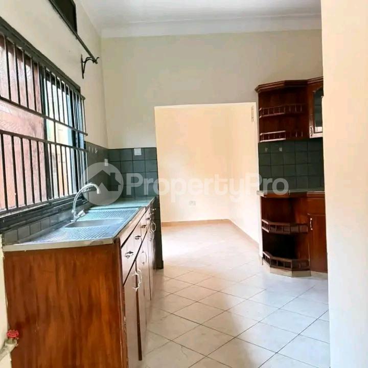 4 bedroom Bungalow Apartment for sale Namugongo road  Kampala Central Kampala Central - 1
