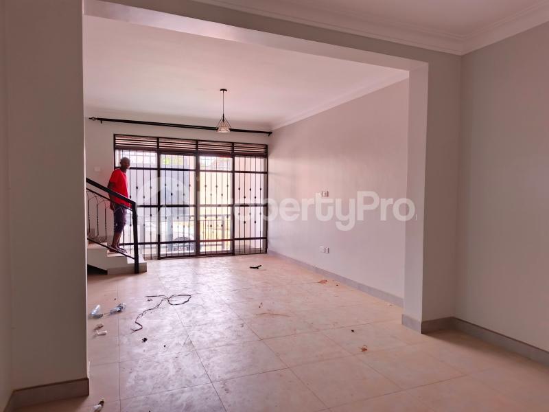 3 bedroom Apartment Block Apartment for rent kira nsasa Kira Wakiso Central - 6