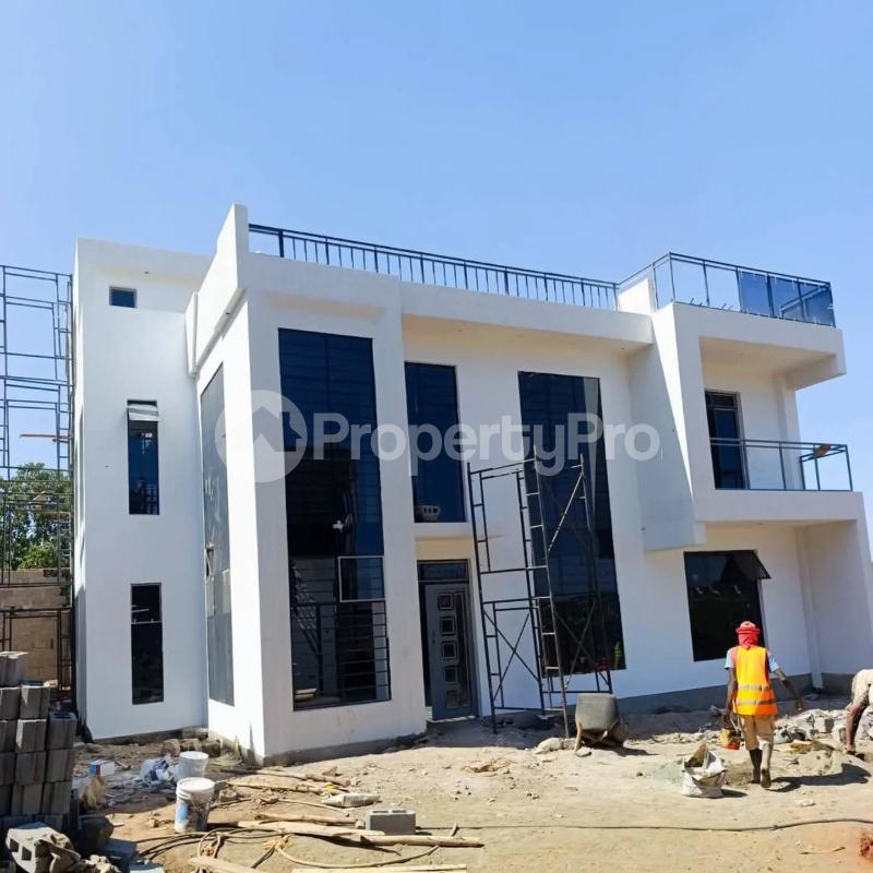 4 bedroom Flat&Apartment for sale Membley Ruiru