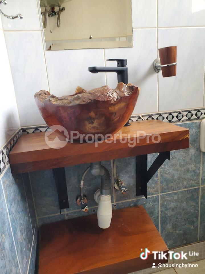 5 bedroom Apartment Block Apartment for rent Mukalazi road  Bukoto Kampala Central - 7