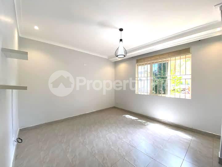 1 bedroom mini flat  Apartment Block Apartment for rent kisaasi road Kisaasi Kampala Central - 3