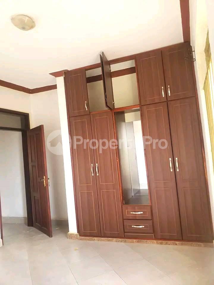 2 bedroom Apartment Block Apartment for rent buwaate road Kampala Central - 4