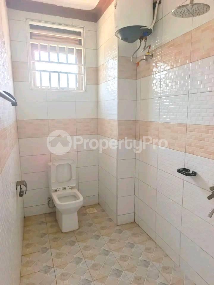 2 bedroom Apartment Block Apartment for rent munyonyo road Munyonyo Kampala Central - 9