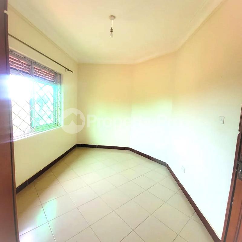 2 bedroom Apartment Block Apartment for rent kampala road Munyonyo Kampala Central - 3