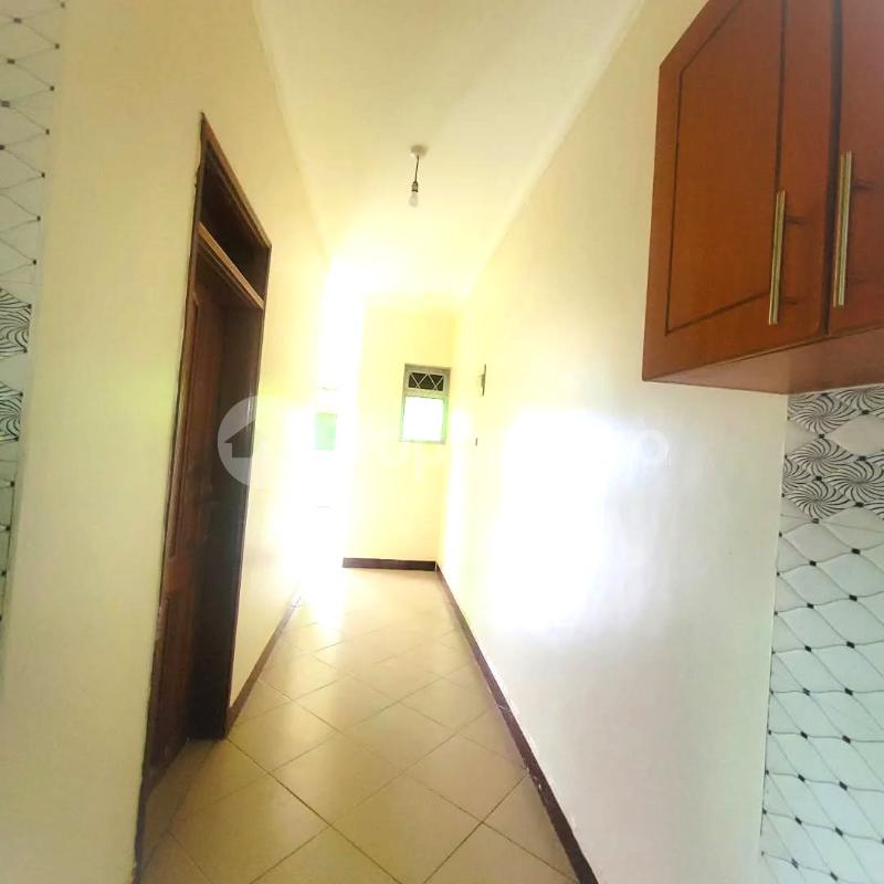 2 bedroom Apartment Block Apartment for rent kampala road Munyonyo Kampala Central - 4