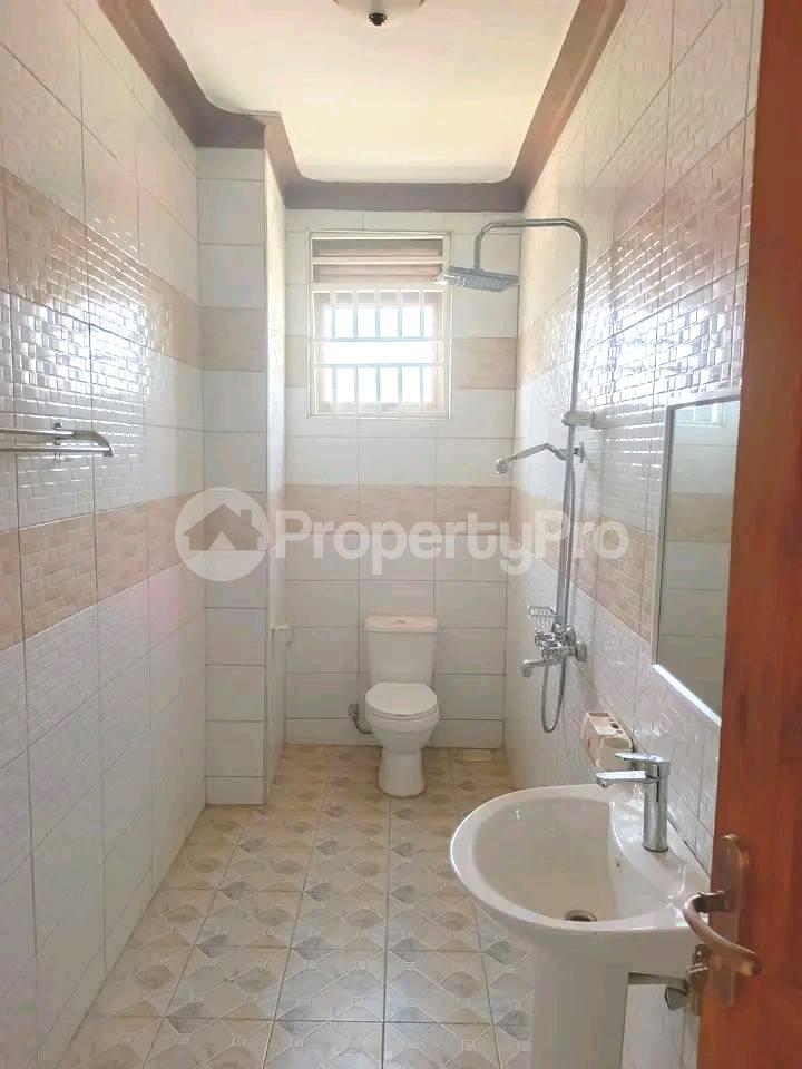 2 bedroom Apartment Block Apartment for rent munyonyo road Munyonyo Kampala Central - 3