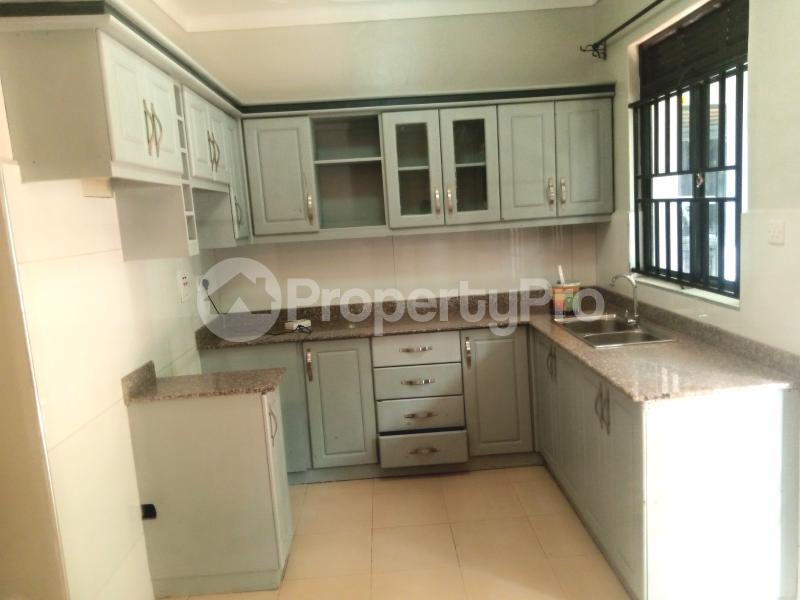 2 bedroom Apartment Block Apartment for rent namugongo road Wakiso Central - 9