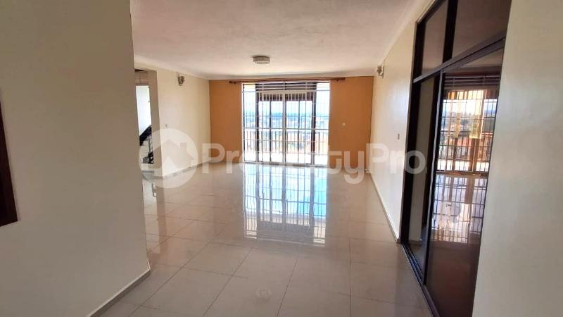 2 bedroom Apartment Block Apartment for rent namugongo road Wakiso Central - 6