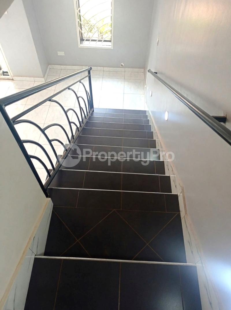 2 bedroom Apartment Block Apartment for rent buwaate road Wakiso Central - 10
