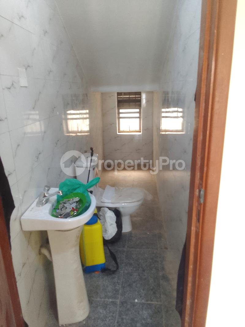2 bedroom Apartment Block Apartment for rent namugongo road Wakiso Central - 3