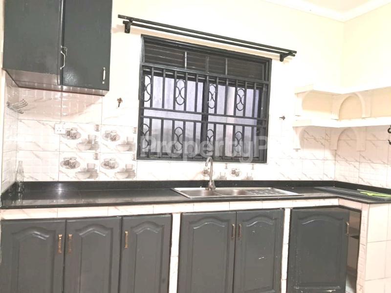 4 bedroom Bungalow Apartment for rent kyanja road Kampala Central - 12