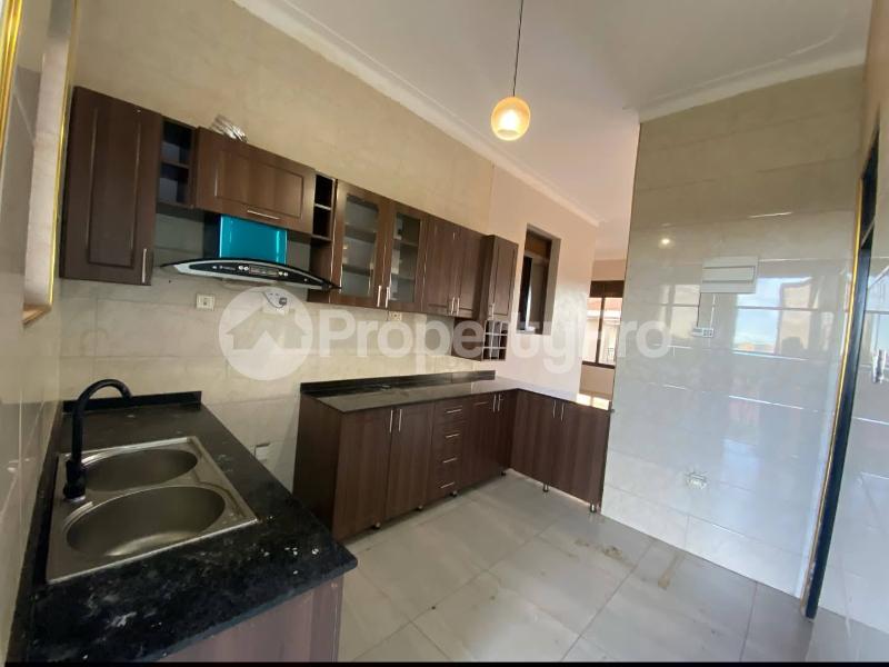 2 bedroom Apartment Block Apartment for rent Kisaasi road Kampala Central - 4