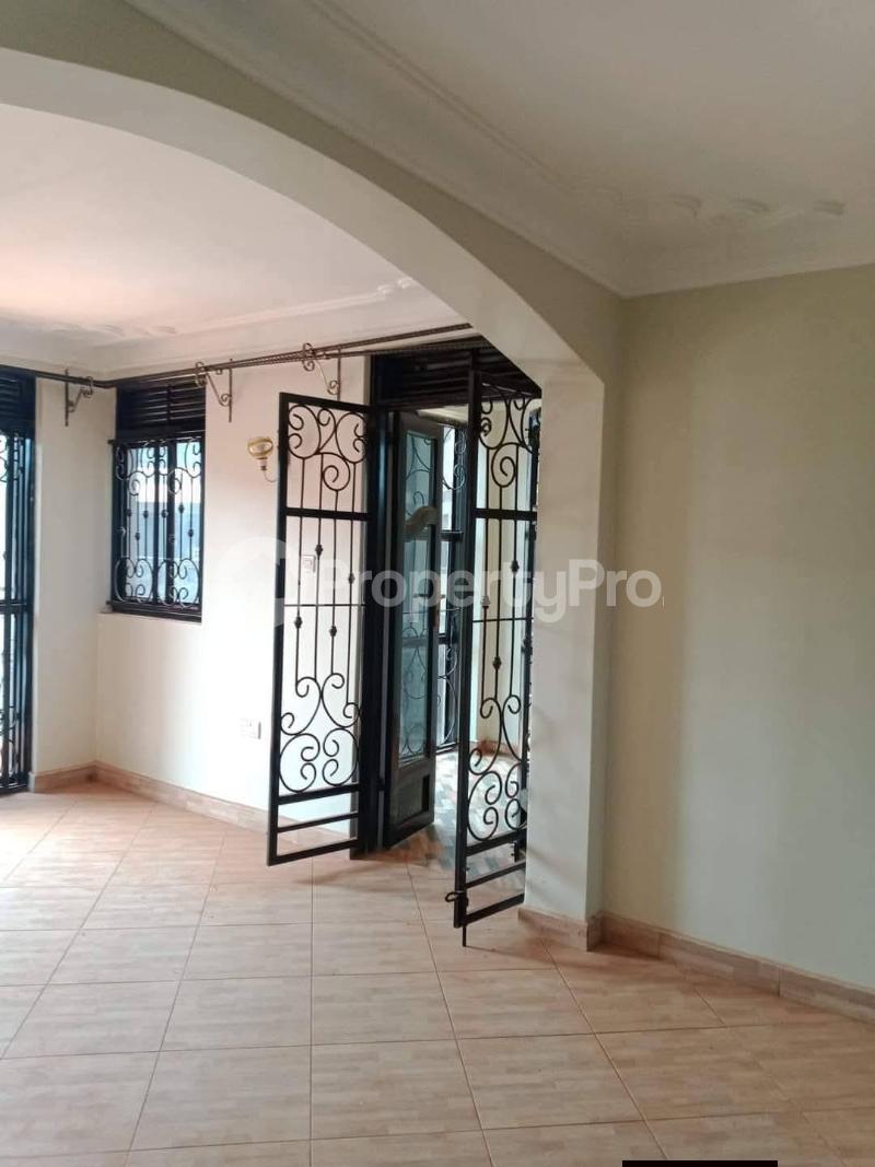 3 bedroom Apartment Block Apartment for rent Bweyogerere road Kampala Central - 3