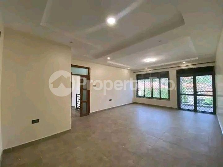 3 bedroom Apartment Block Apartment for rent Kisaasi road Kisaasi Kampala Central - 1