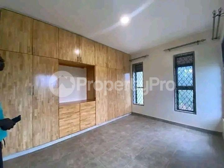 3 bedroom Apartment Block Apartment for rent Kisaasi road Kisaasi Kampala Central - 6