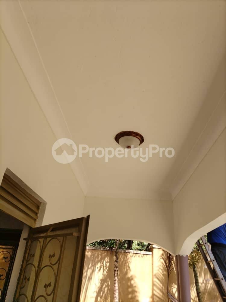 4 bedroom Bungalow Apartment for rent wampeewo road Wakiso Central - 2