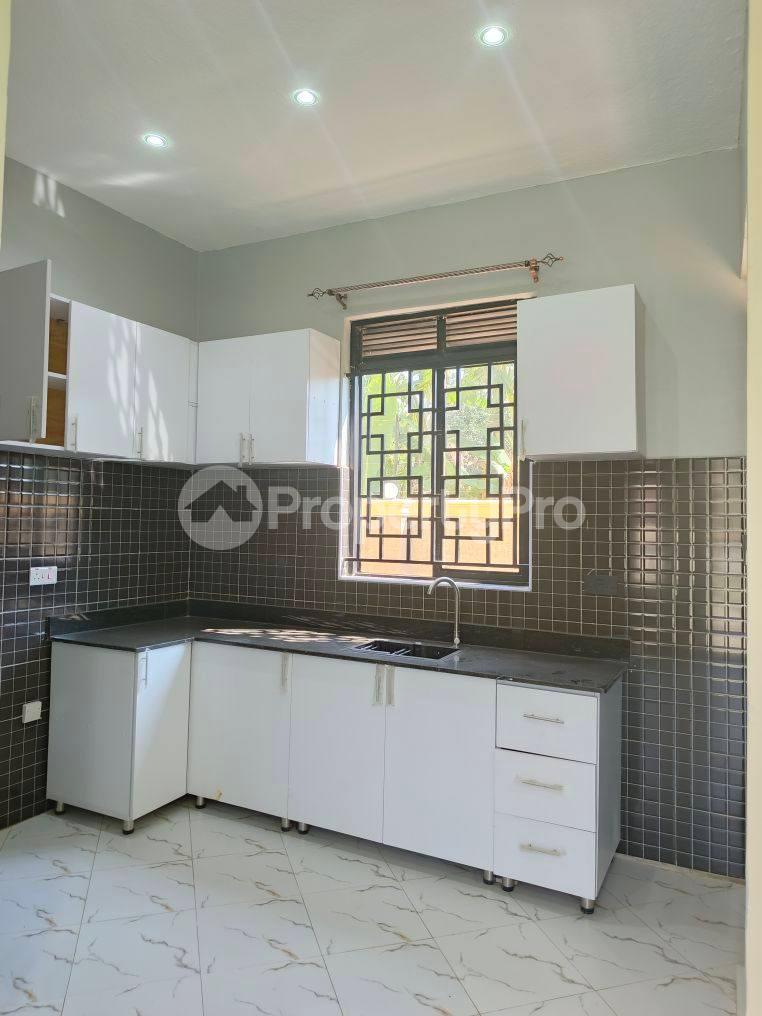 1 bedroom mini flat  Apartment Block Apartment for rent Kisaasi road Kisaasi Kampala Central - 6